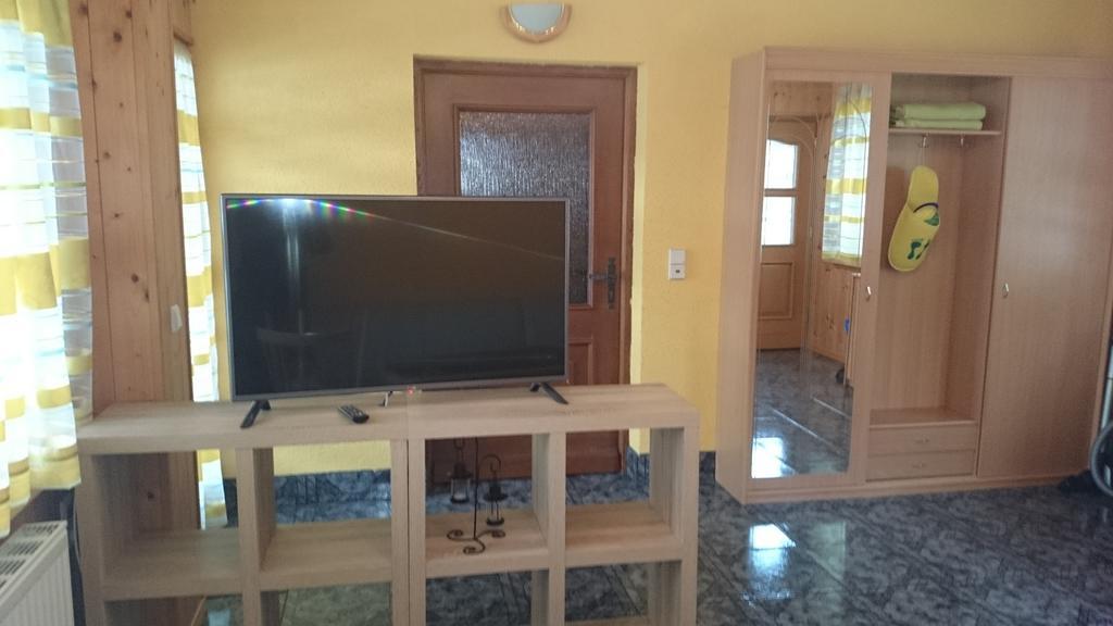 Ferienwohnung Haus Alpina Weissensee Zimmer foto